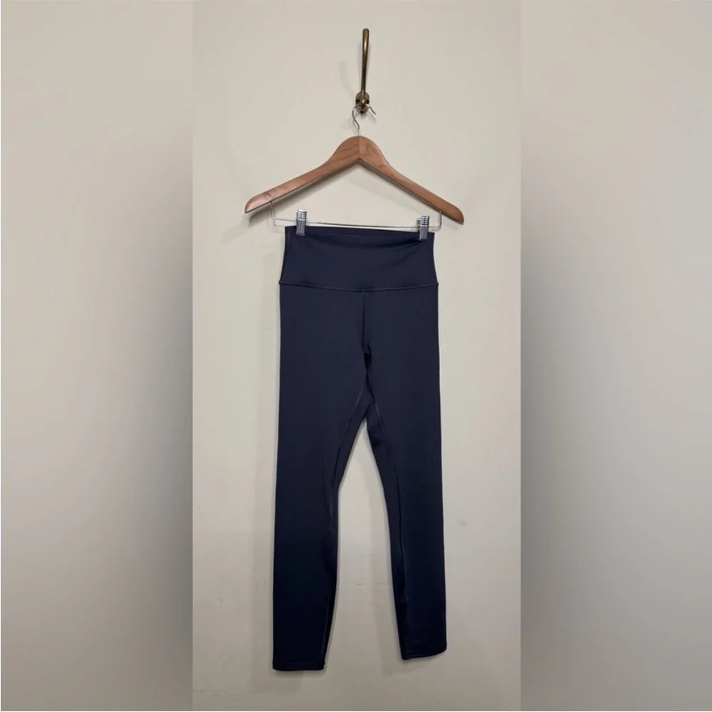ALO Yoga Airlift Leggings in Charcoal Grey